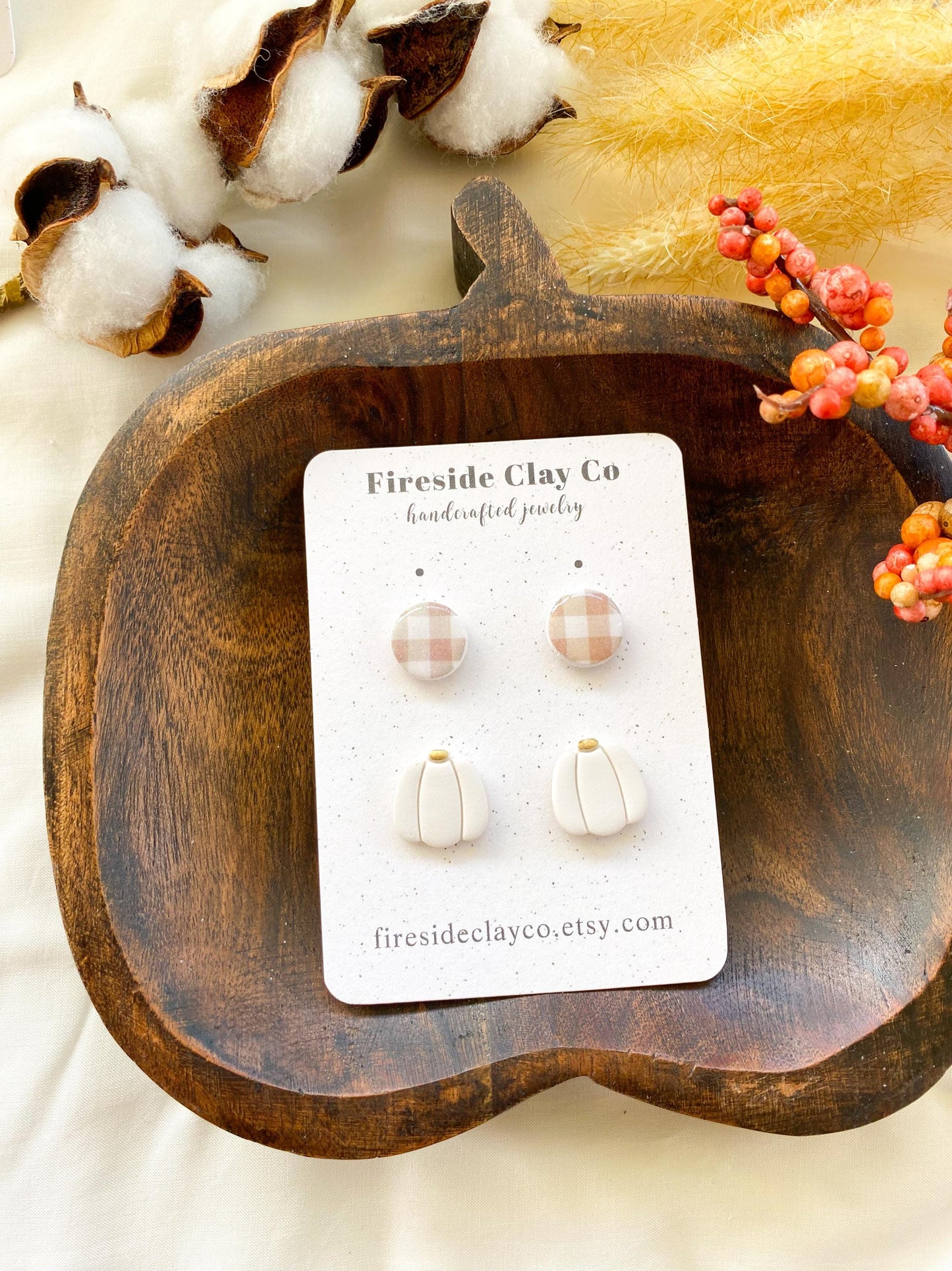 White Pumpkin Studs Pack