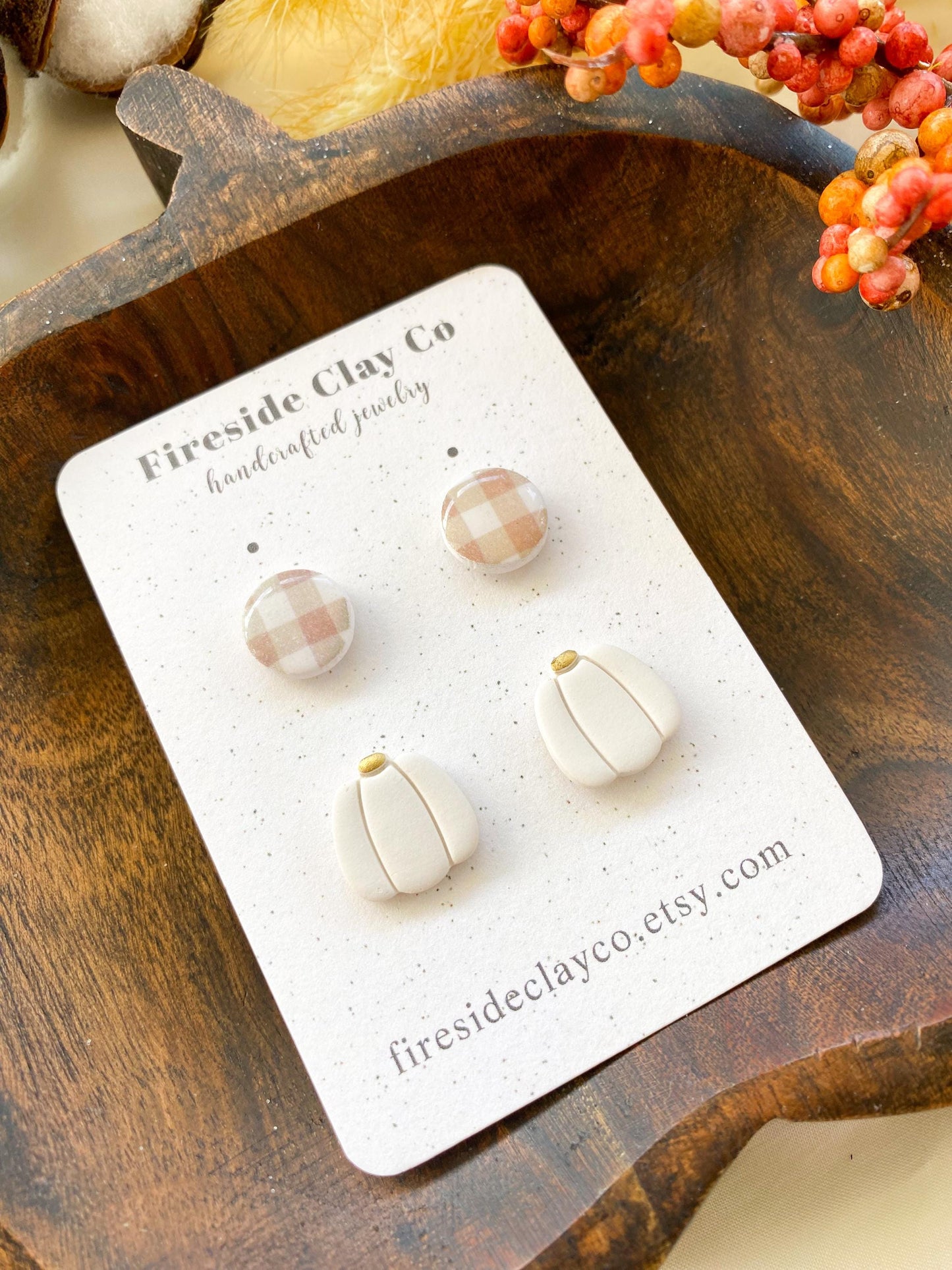 White Pumpkin Studs Pack